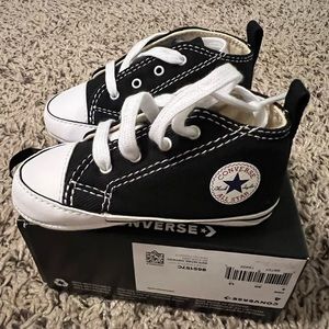 BABY CONVERSE